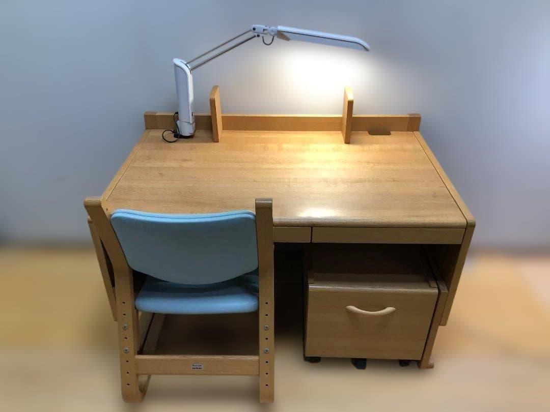 ピノ子(ᵔᴥᵔ)　②　袖机　送料無料 ベネッセ カリモク 51102