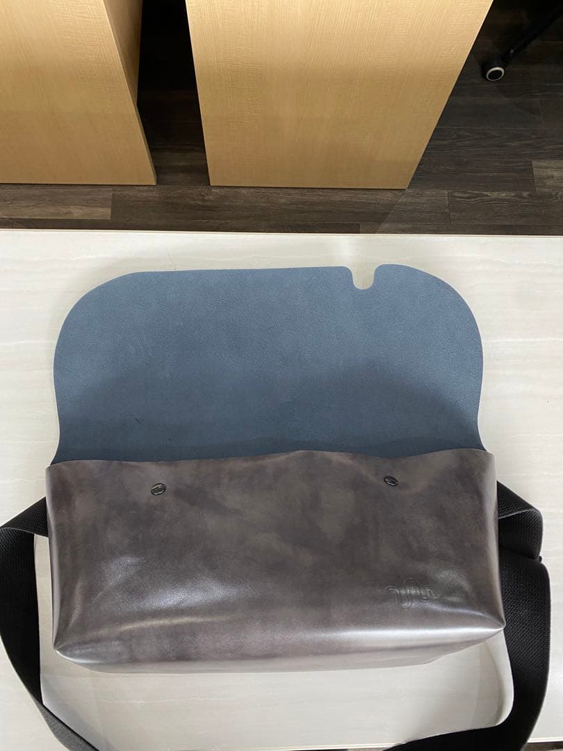 Uni&co メッセンジャーバッグ グレー