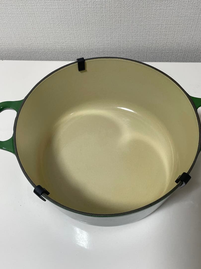 【新品未使用】廃盤　LE CREUSET　クラシックグリーン 22cm