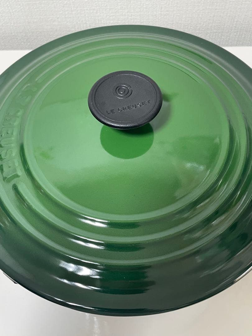 【新品未使用】廃盤　LE CREUSET　クラシックグリーン 22cm