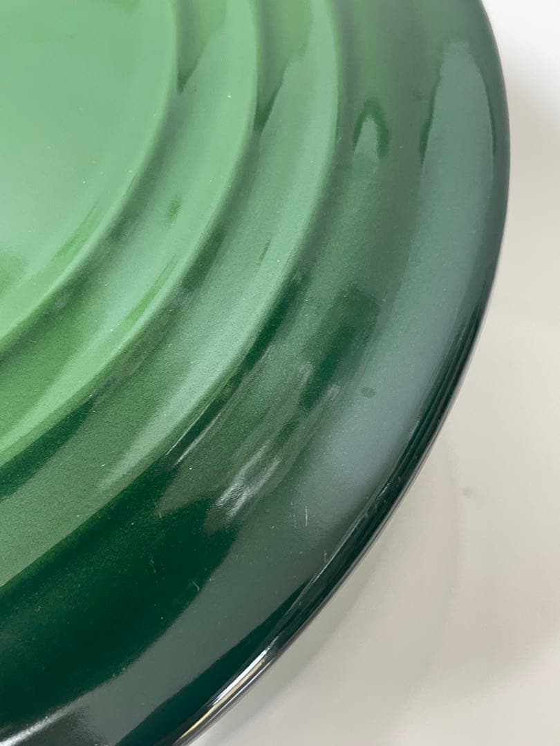 【新品未使用】廃盤　LE CREUSET　クラシックグリーン 22cm