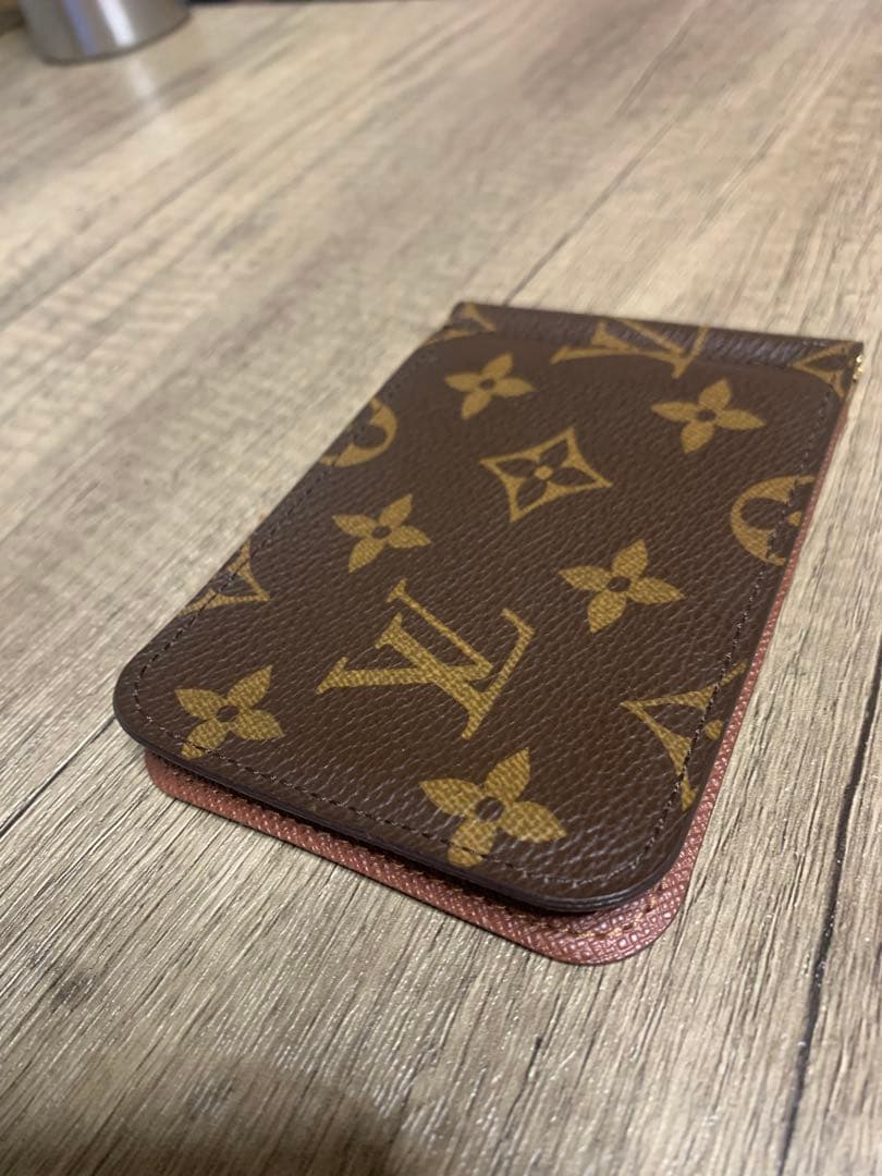 ほぼ新品、未使用　Louis Vuitton モノグラム マネークリップ