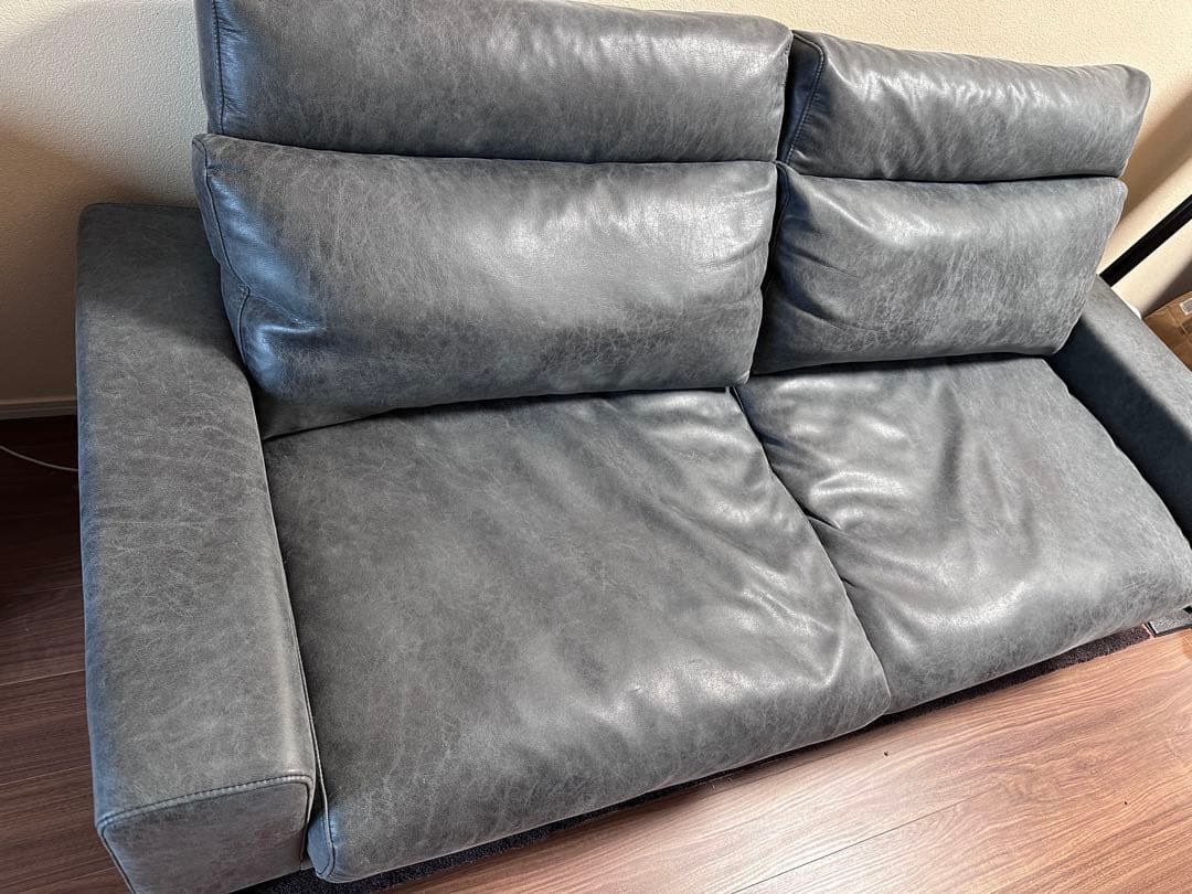 関家具　3人掛けソファー　ヘッドレスト付き　レザーテックス　ブラック