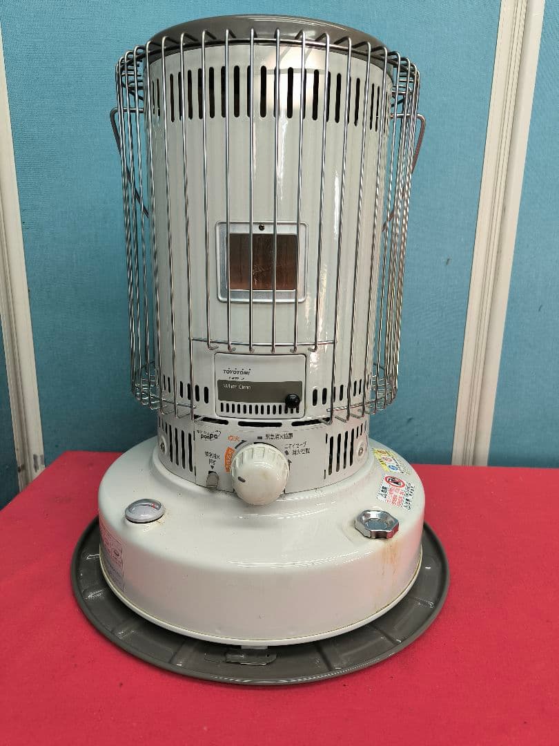 美品　トヨトミ　対流型石油ストーブ　24畳まで　KS-67H