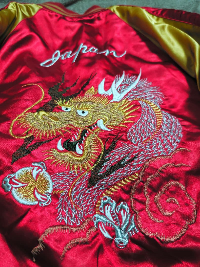 VORABLE 日本 限定 スカジャン 赤金 龍刺繍 unisex サテン