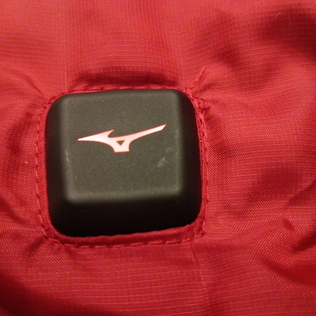 美品ミズノ MIZUNO 中綿入りパデッドベスト ジャケット サーモブリッド　赤