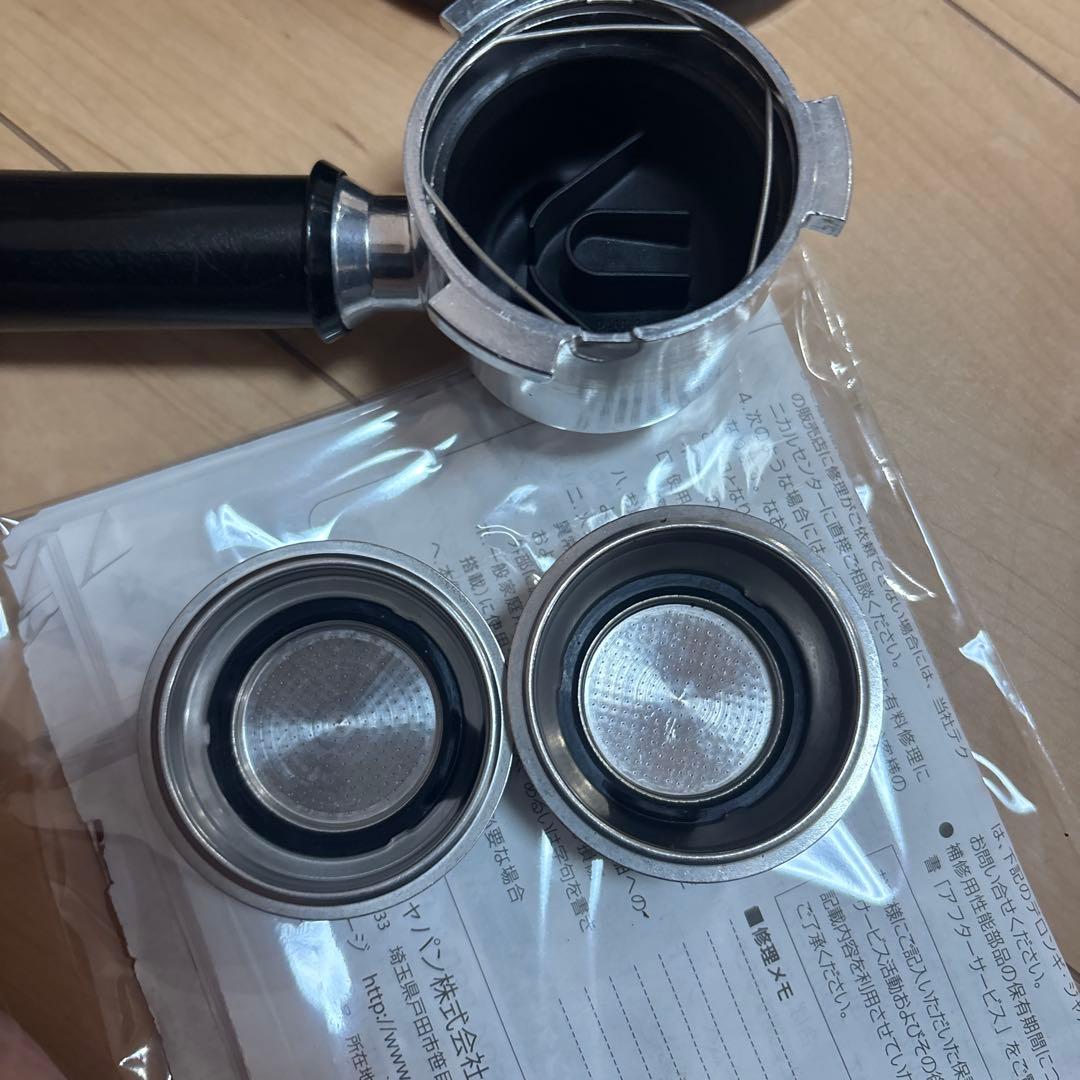 デロンギ デディカ EC680BK エスプレッソ