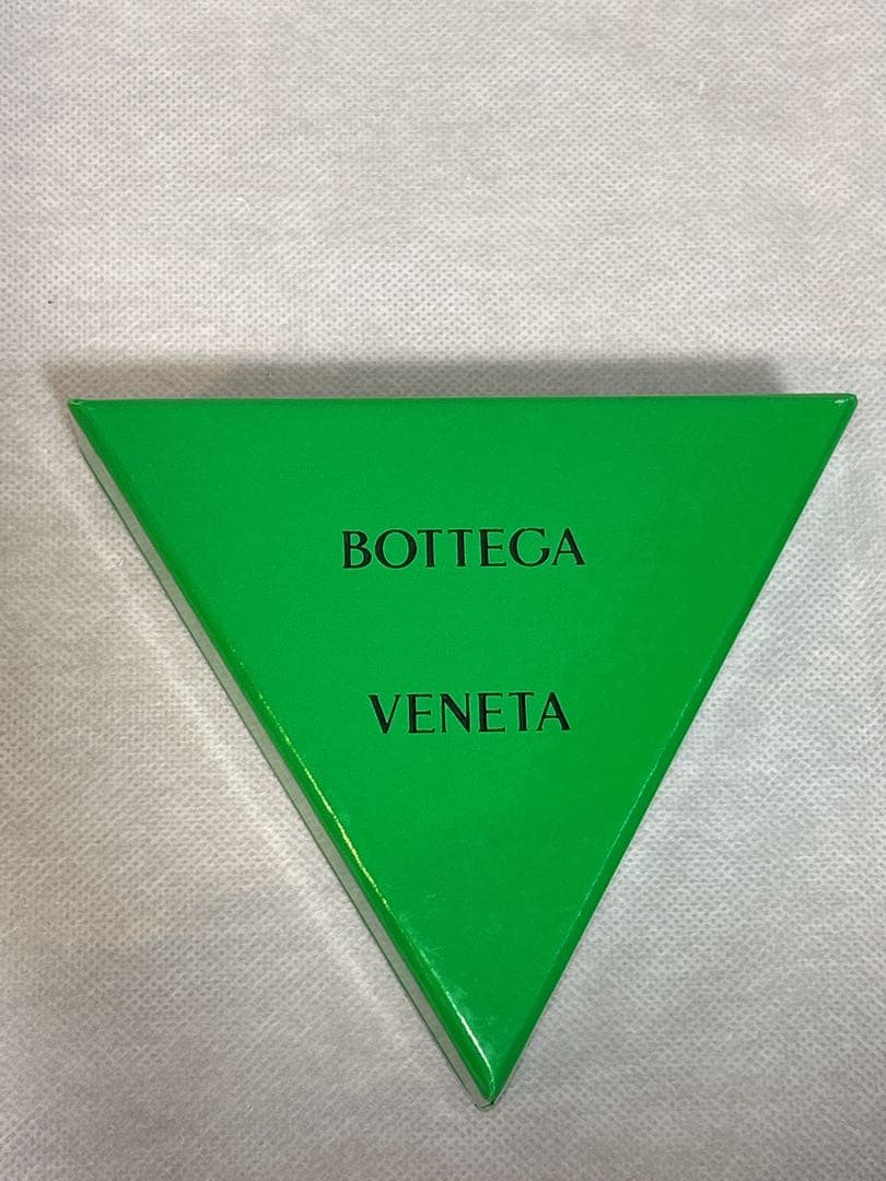 atk BOTTEGA VENETA キーホルダー ブラック/ゴールド