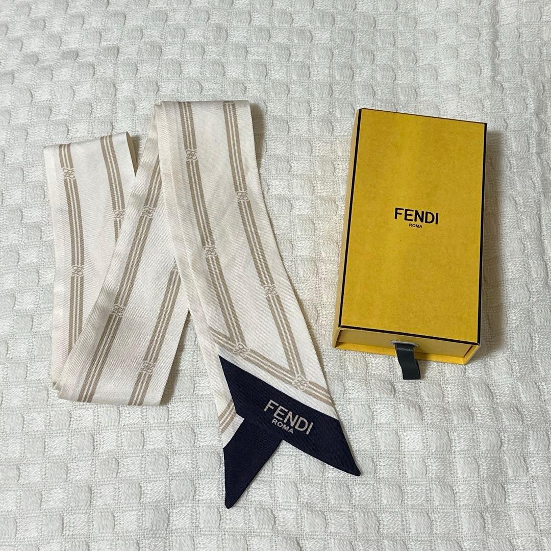 FENDI ラッピー スカーフ 箱付き