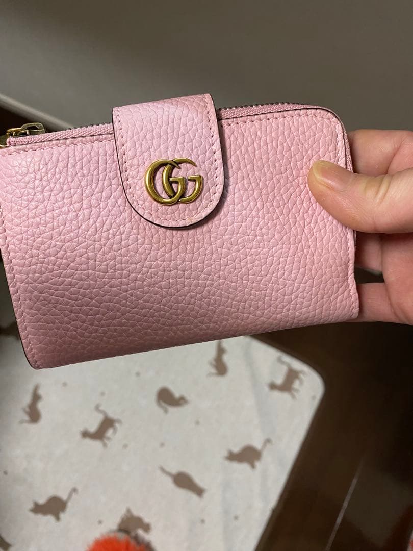 GUCCI GGロゴ 二つ折り財布 ピンク