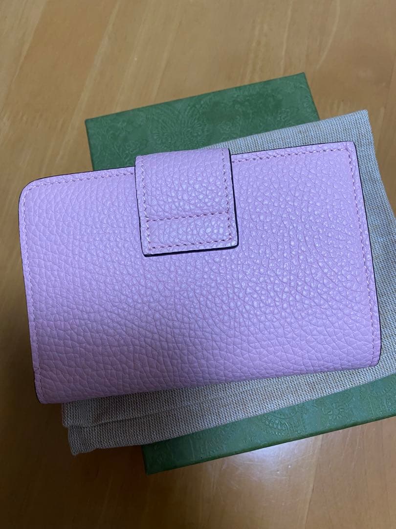 GUCCI GGロゴ 二つ折り財布 ピンク