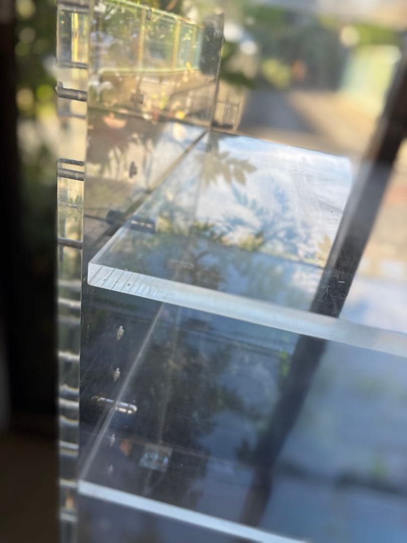 アクリル製　キャスター付き　ショーケース 棚