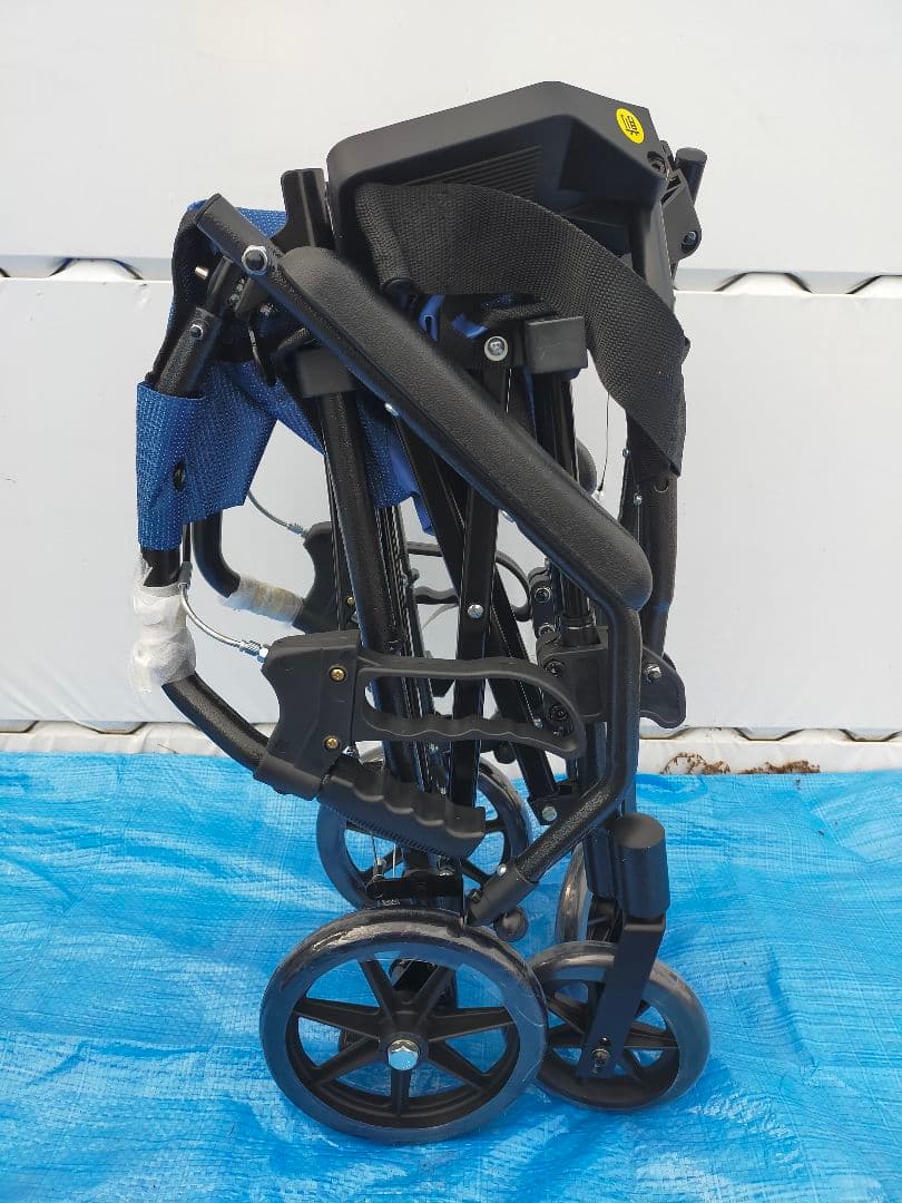 Handy Light plus 折り畳み式軽量介助車椅子 HLP09020