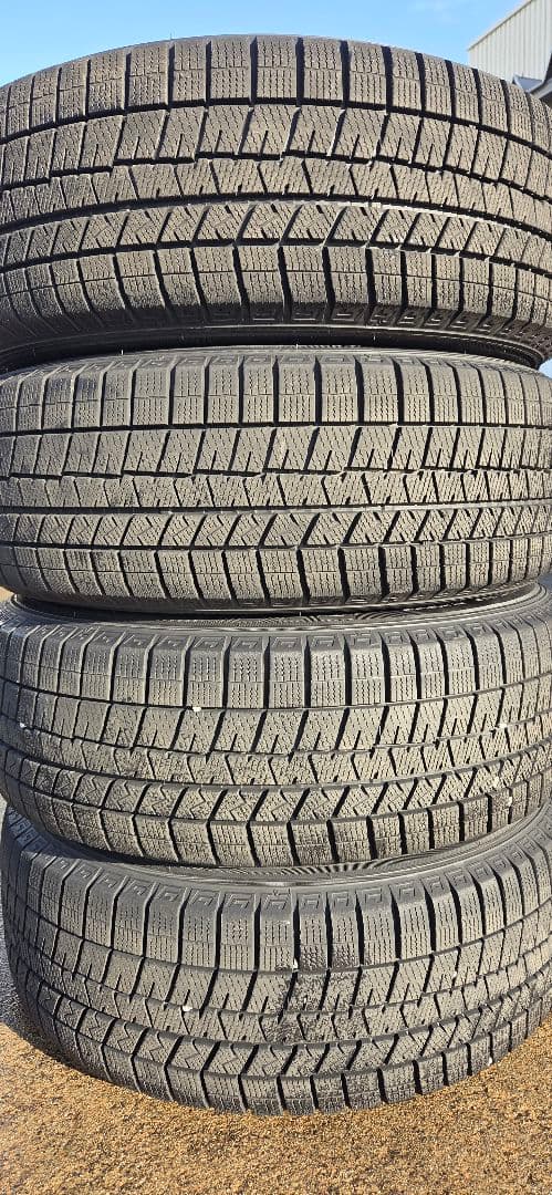 JEEP Cherokee KL 225/60R17 スタッドレス