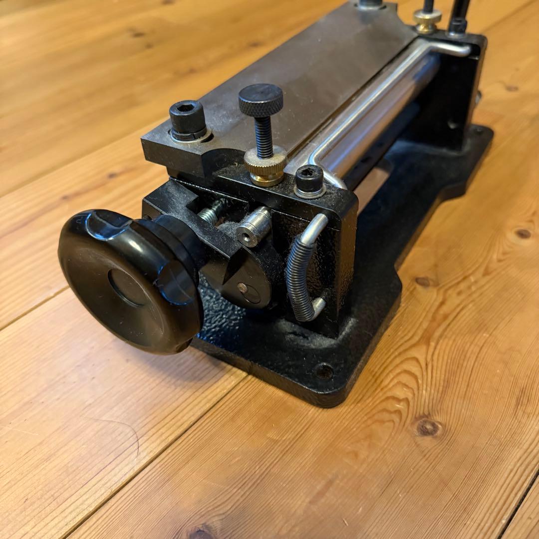 手動革漉き機　レザースプリッター