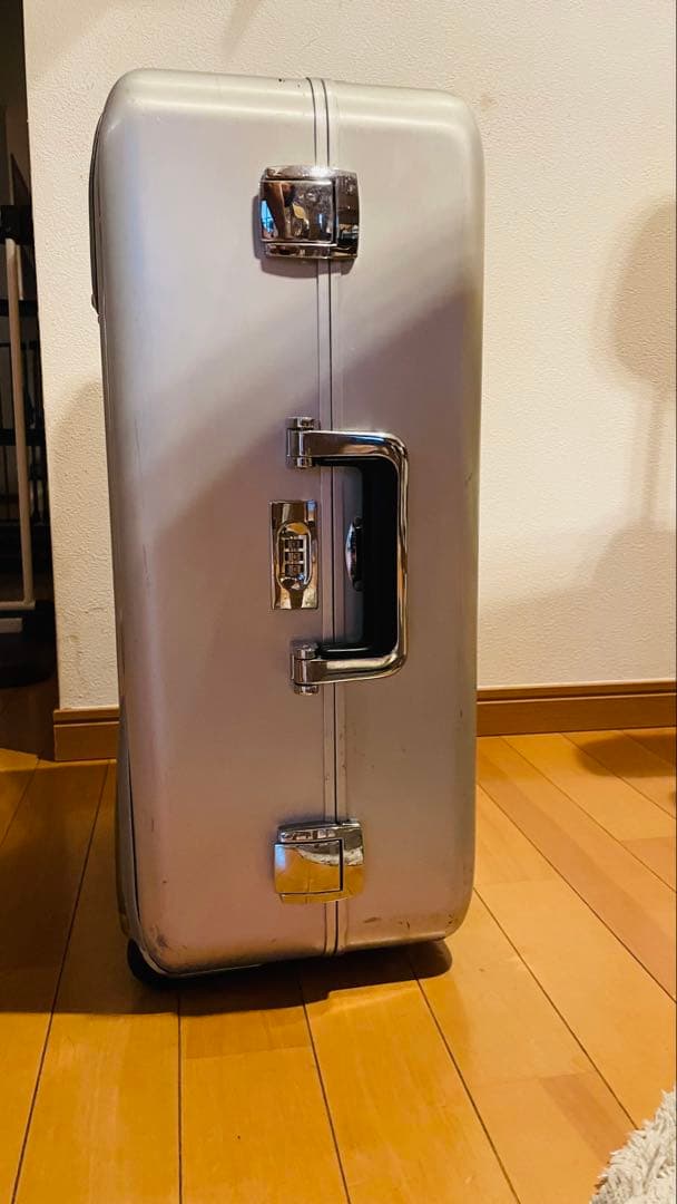 ゼロハリバートン アルミ キャリーケース 2輪 約35〜40L 機内持ち込み可