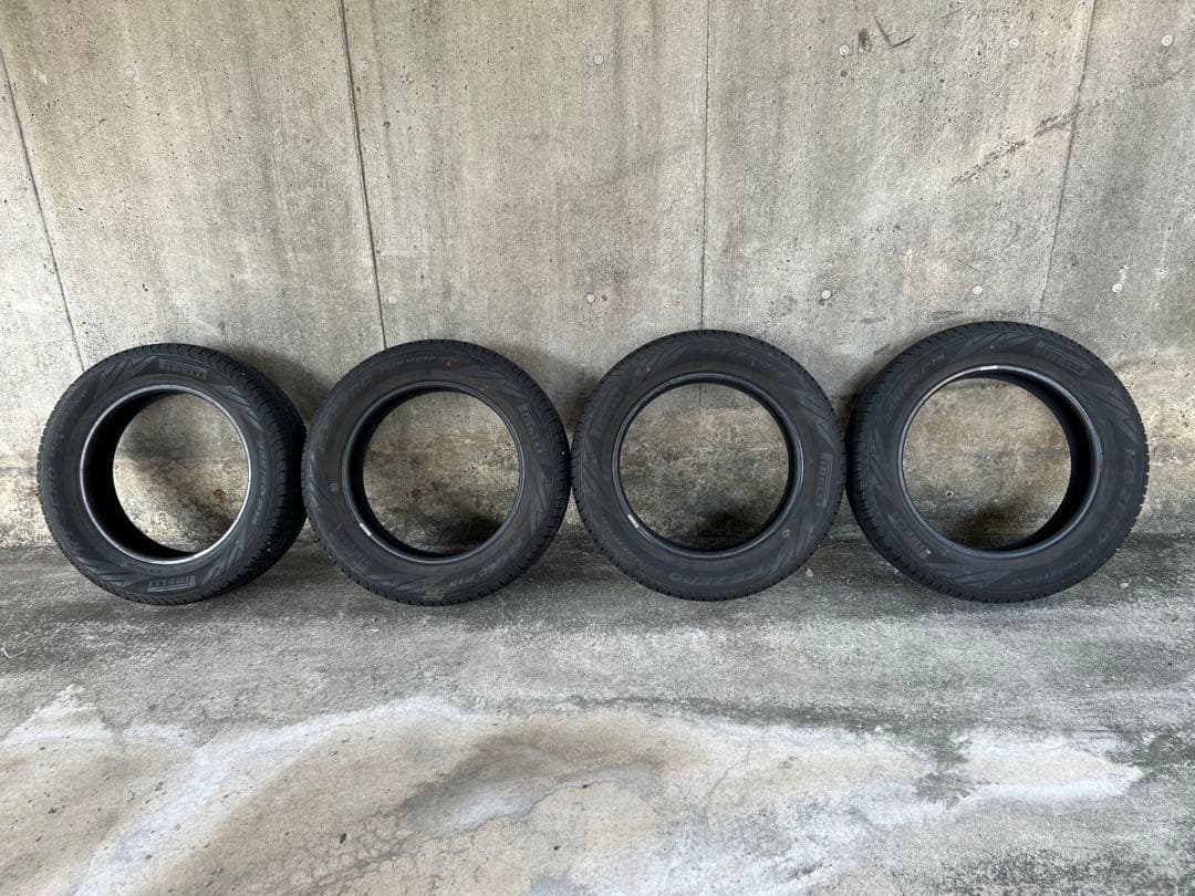 225/60R18 ピレリー スタッドレスタイヤ２本セット