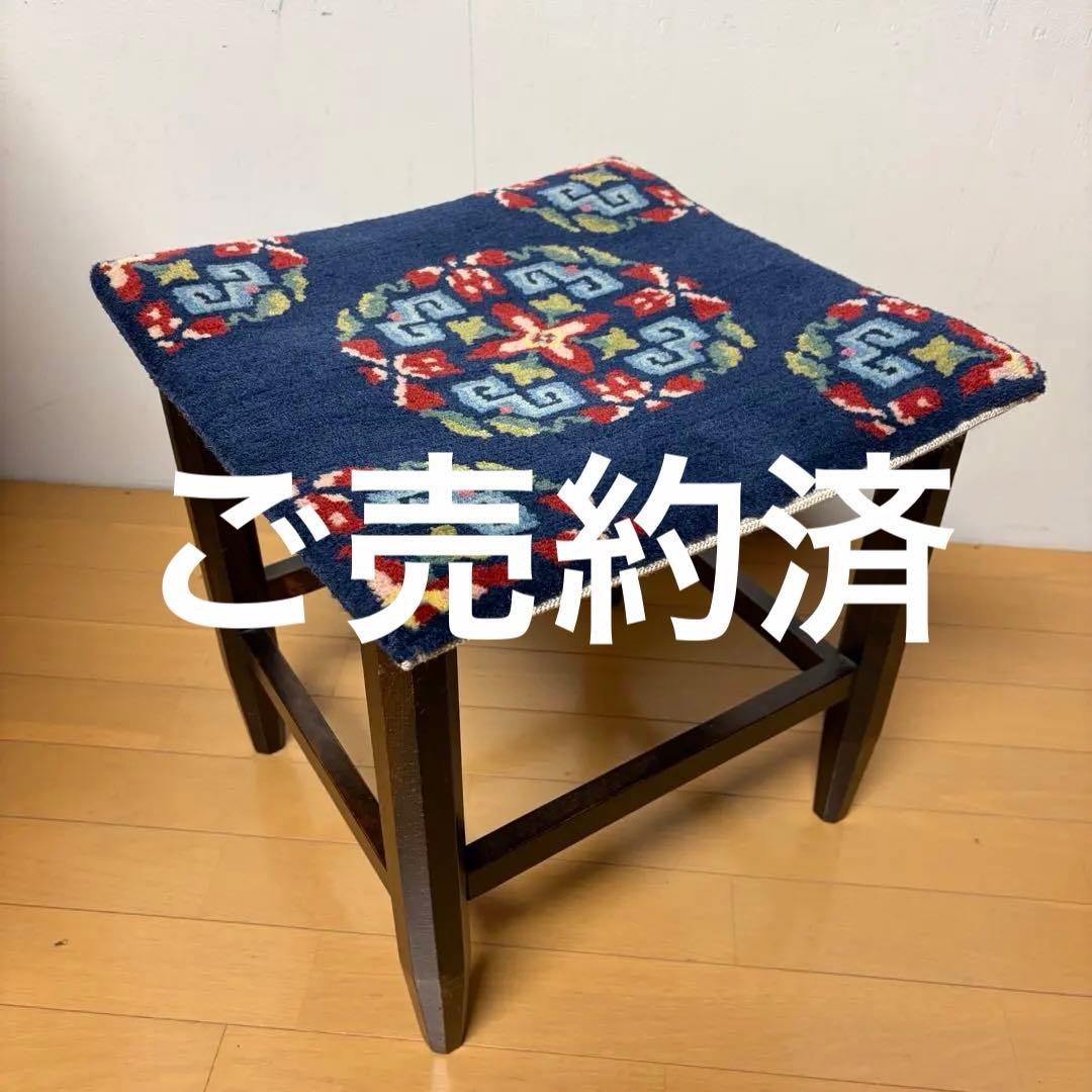 チベタンラグ　シートラグ　チェアマット　濃紺ベース