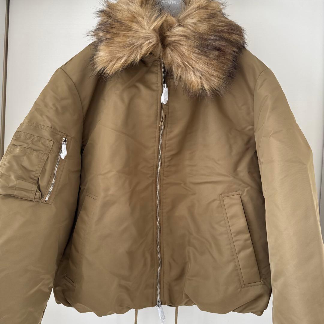 ZARA ザラ　フェイクファー襟ボンバージャケット