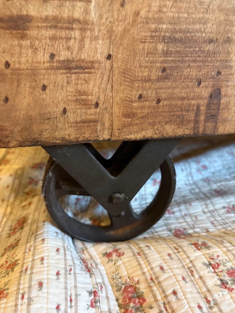 ビンテージ風木製キャビネット 11引き出し