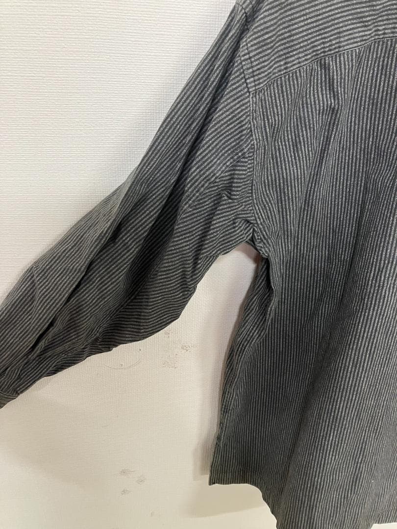 ISSEY MIYAKE グレー ストライプ シワ加工長袖シャツ