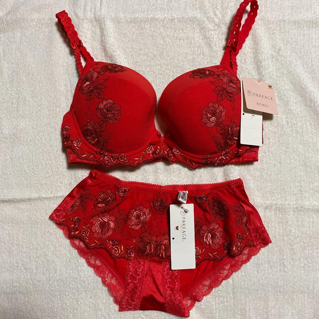 【新品】ワコールパルファージュブラジャー F70.ショーツM