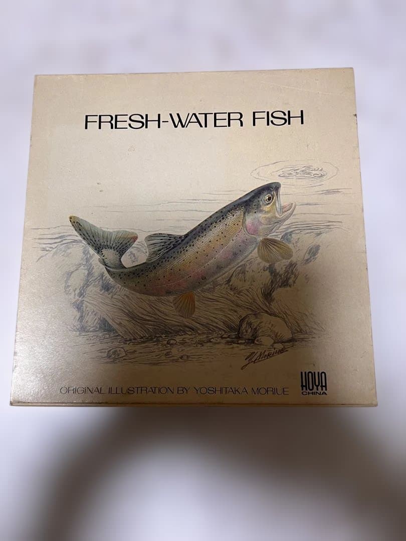 62 FRESH-WATER FISH 陶器皿