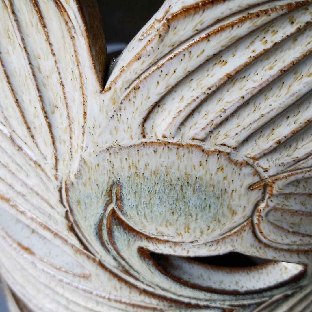 信楽焼傘立て  唐草彫 高さ４９cm