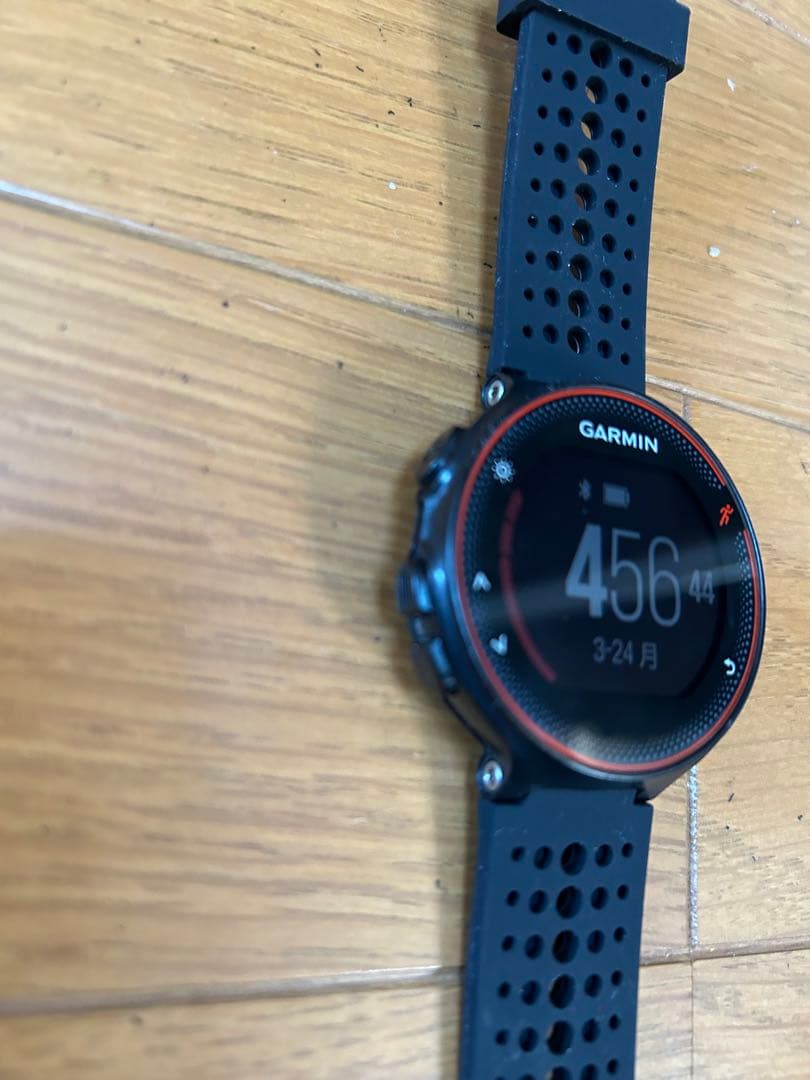 GARMIN ForeAthlete 235J ブラック/レッド　画面キズ無し‼️