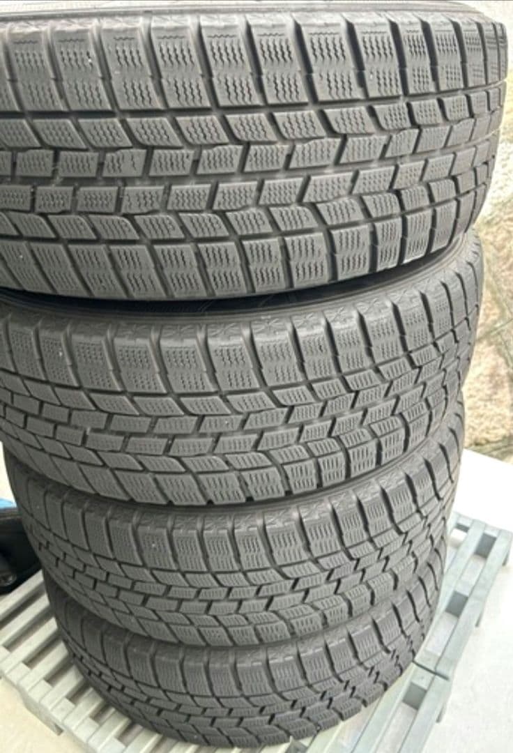 スタッドレス　MID シュナイダー DR-01 アイスナビ　215/65R16