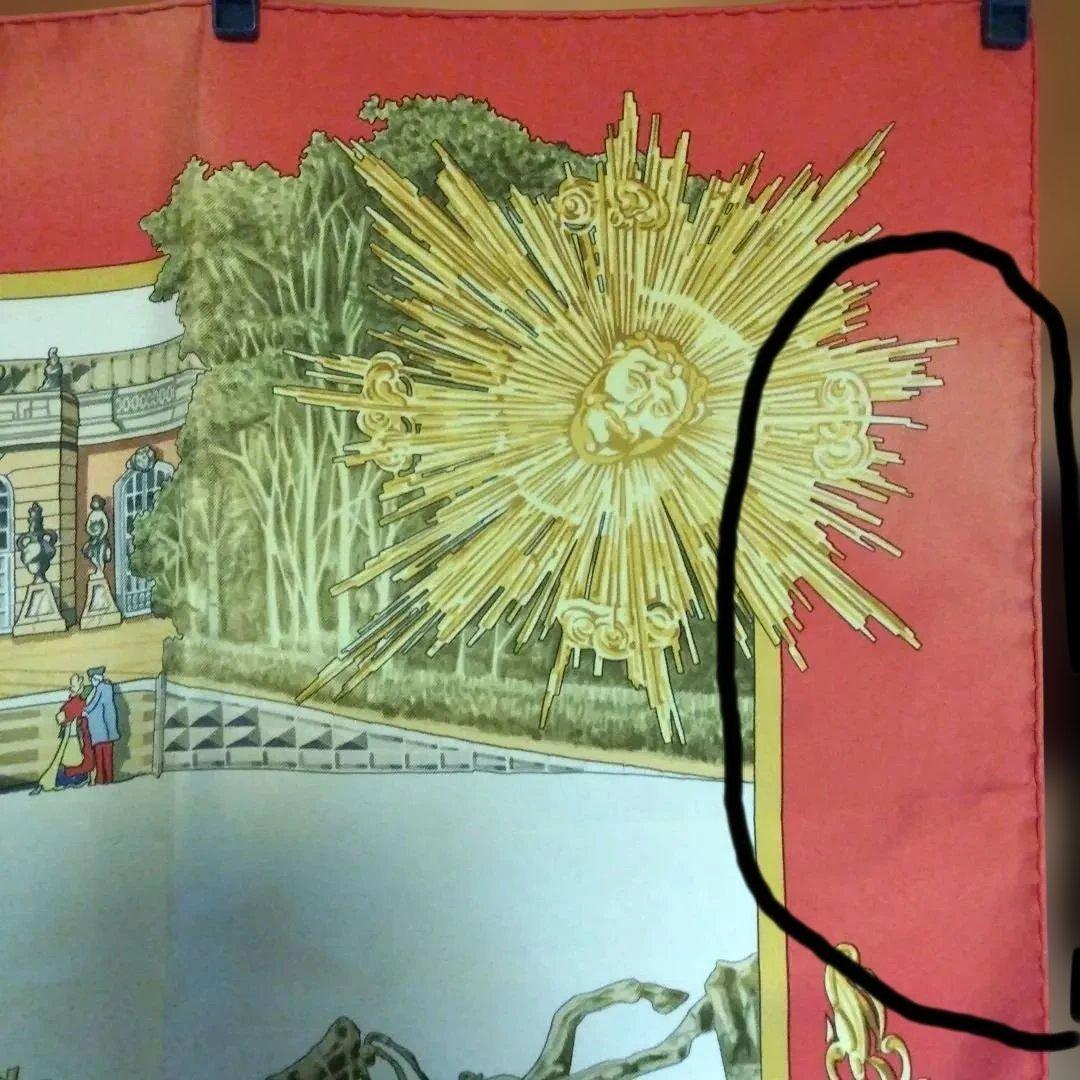 HERMES スカーフ(赤、金色)カレ90