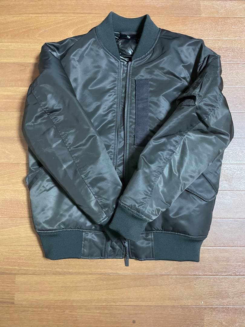 新品　ユニクロ　Ma-1　＋J復刻ハイブリッドダウンオーバーサイズ