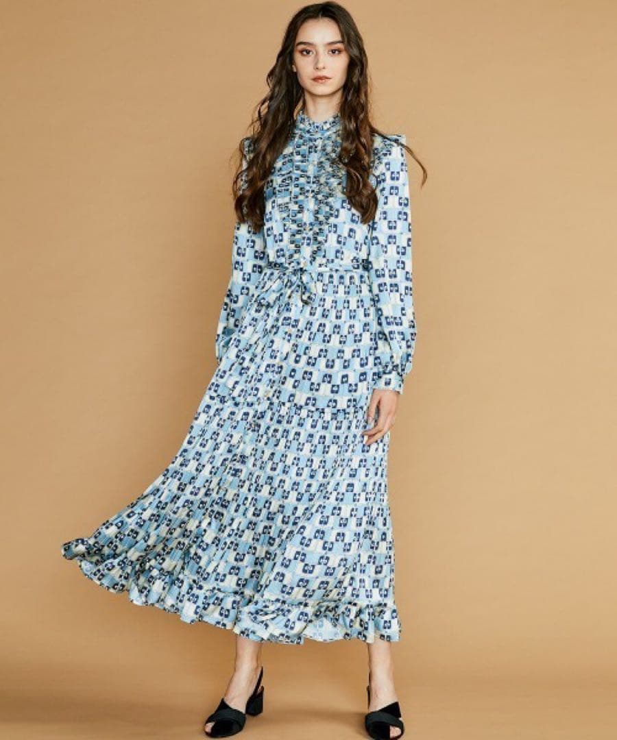 新品　タグ付　ダブルスタンダードクロージング 幾何学プリントサテンワンピース