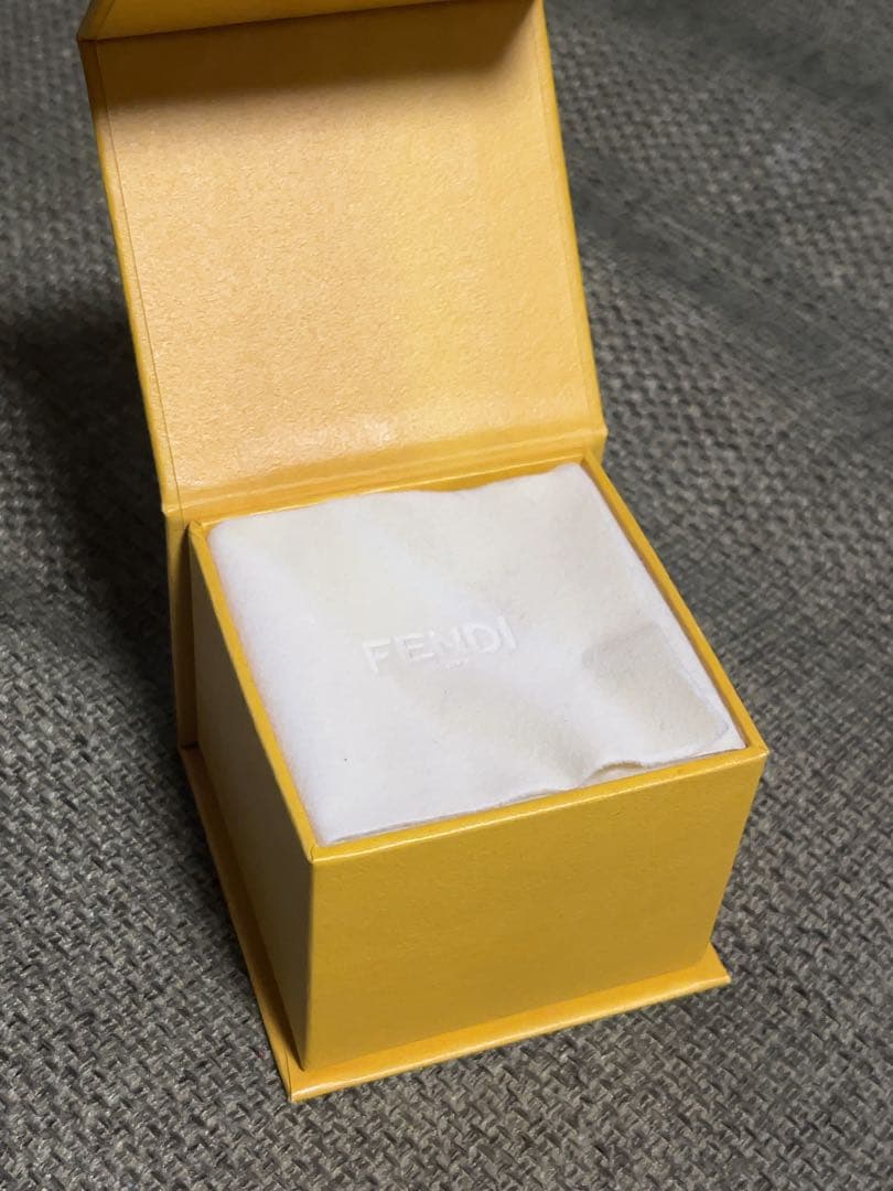 お値下げ★FENDI★ O’LOCKリング★希少