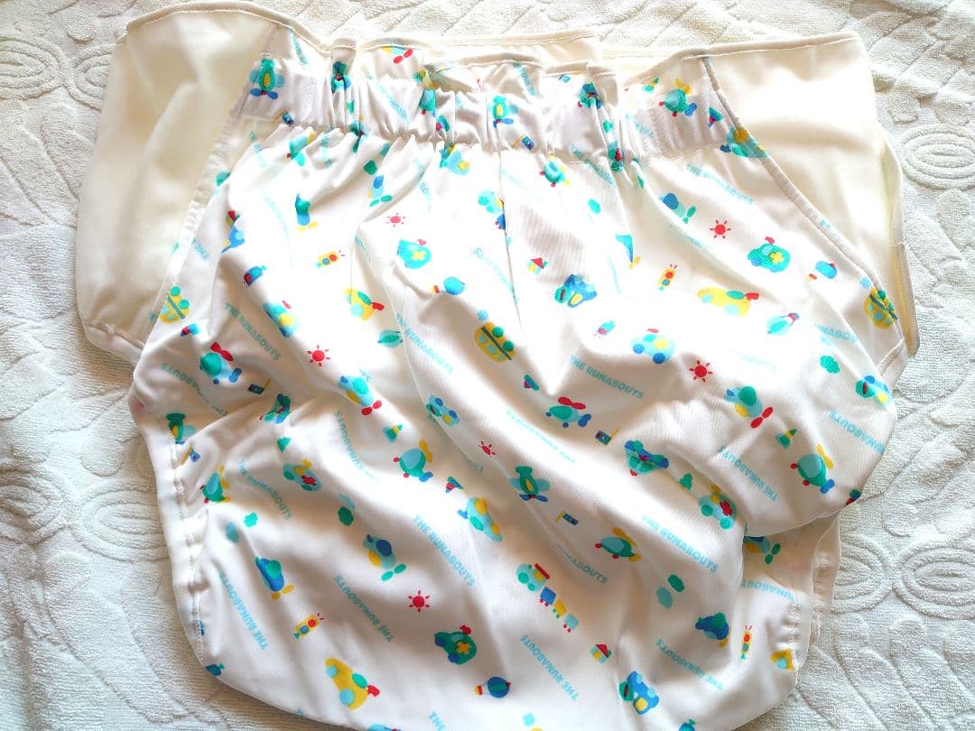こ*ん様 【新品】大人用オムツカバー　のりもの柄　LLサイズ