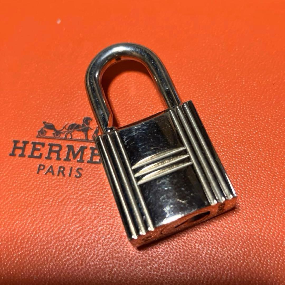 HERMÈS カデナ No.54（南京錠）と鍵のセット
