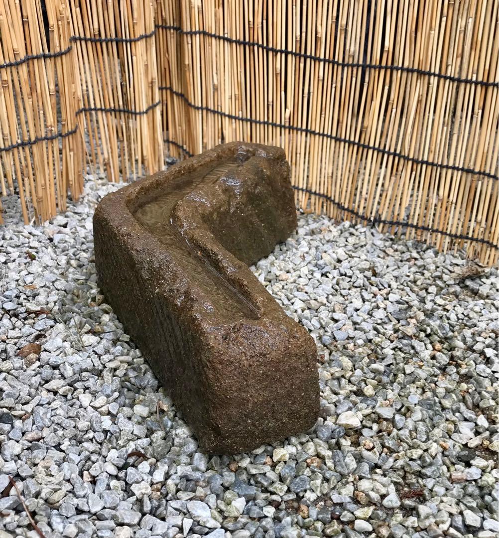 【天然自然石・変形石鉢・小盆栽・ミニ盆栽鉢・コケ鉢・一輪挿し鉢・苔玉鉢】庭石置物