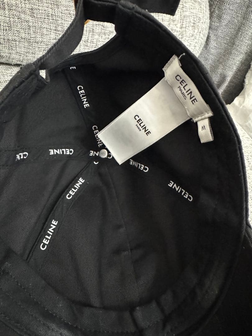 CELINE 黒 キャップ Mサイズ