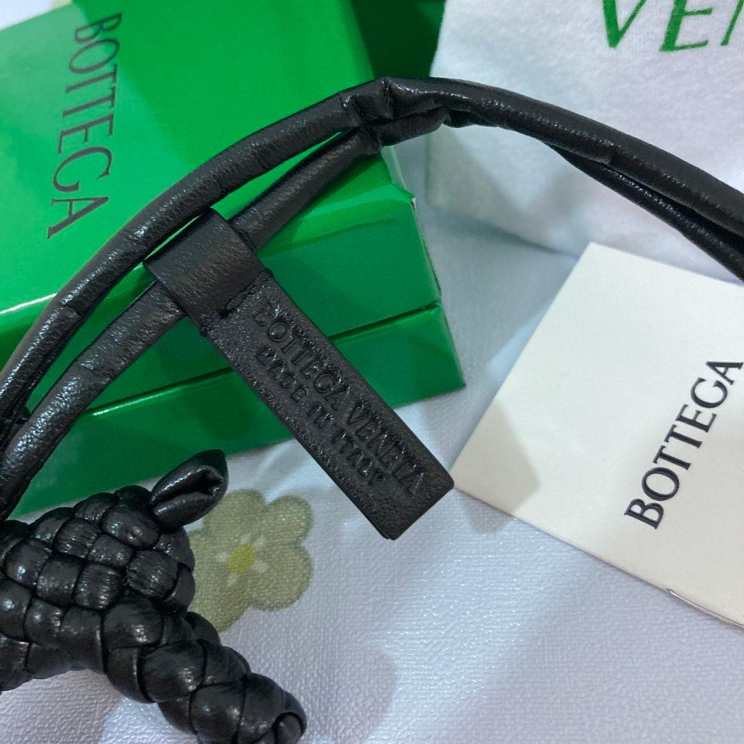 ボッテガヴェネタチャーム犬ドッグチャーム キーホルダー