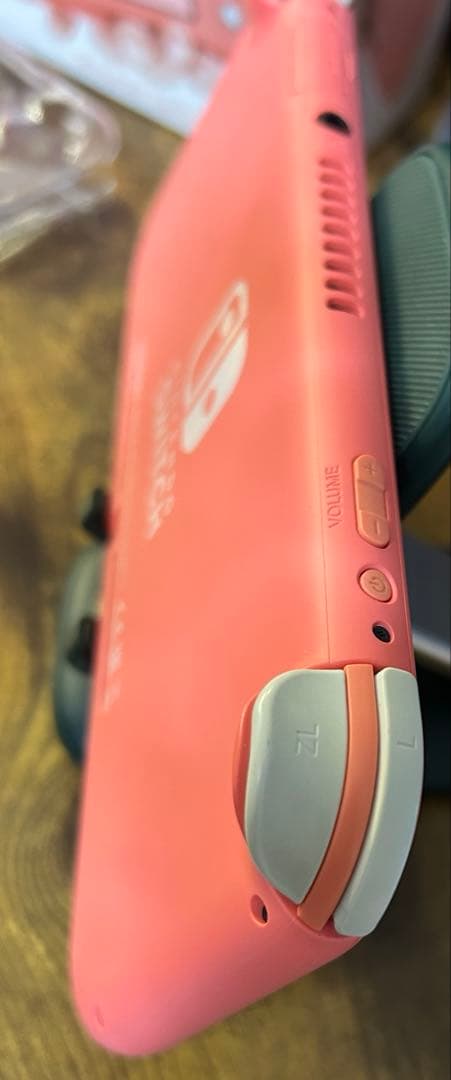 専用出品 任天堂 SwitchLight コーラル 本体箱付きとおまけ付き