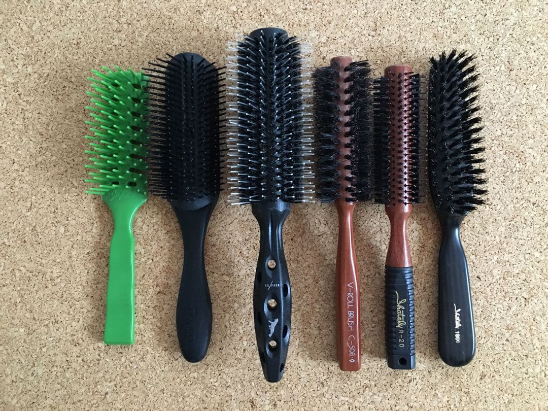 美容ブラシ「美容師 ヘアブラシ 6 SET」