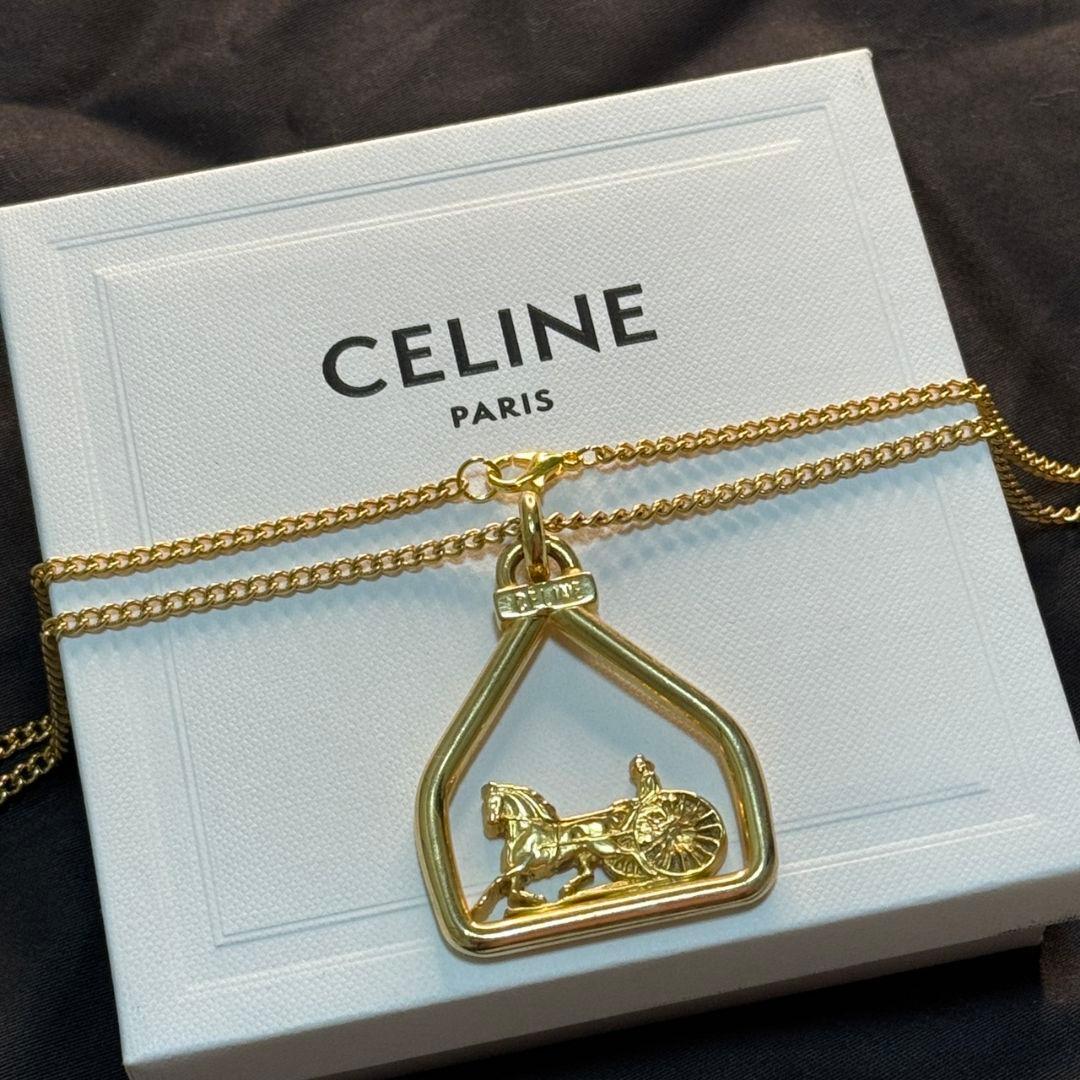 【極美品】CELINE セリーヌ 馬車ロゴ チャーム&ネックレス ゴールド