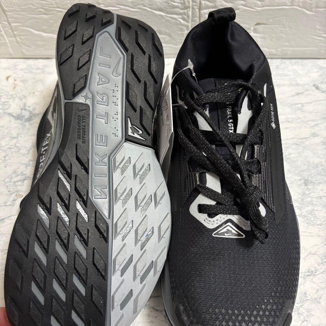 新品　新品　ナイキ　NIKE w pegasus trail 5 ゴアテックス