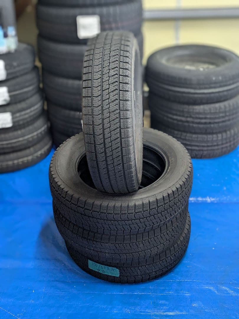 中古　ブリヂストン VRX2 スタッドレスタイヤ 175/65R15　4本セット