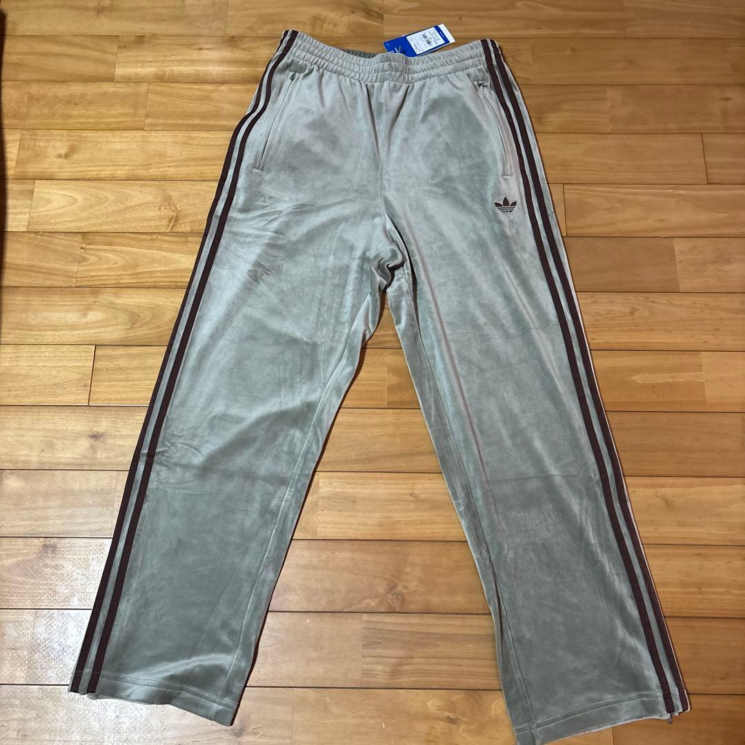 adidas originals ベロア　トラックパンツ　Mサイズ