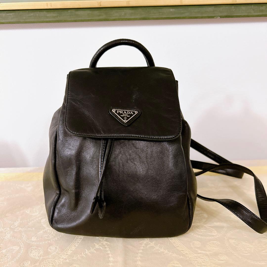 PRADA ブラック レザー ミニサイズ　バックパック