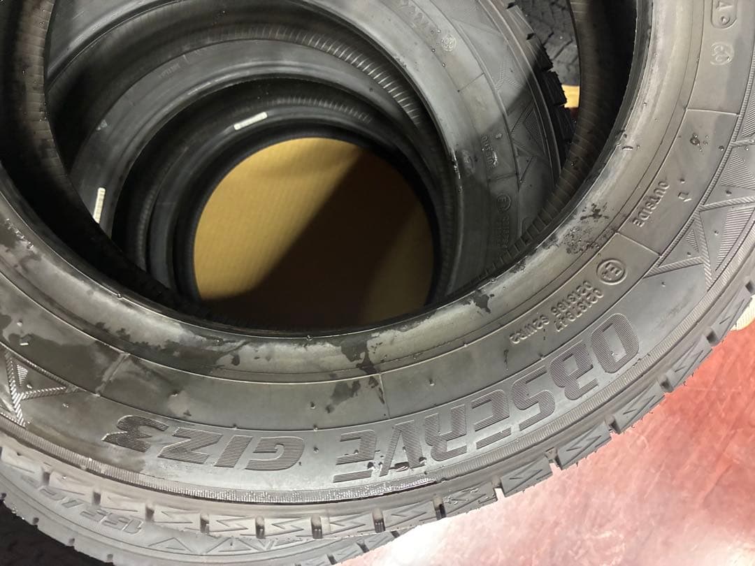 TOYO スタッドレスタイヤ　GIZ3 新品4本セット　155/65R14