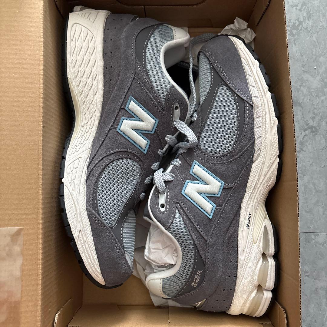 【新品、未使用】New Balance M2002RFB グレー