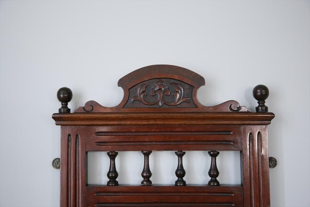 英国アンティーク木製ウォールミラー/化粧鏡/洗面台鏡/壁掛け鏡(91-137)