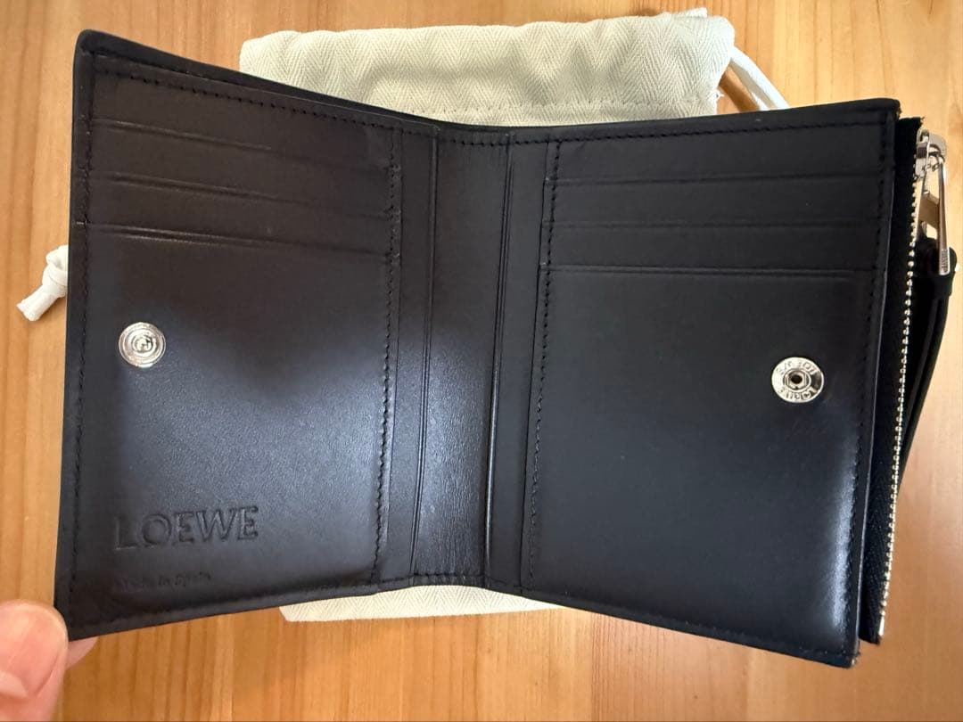 LOEWE ロエベ　パズル スリム コンパクト ウォレット クラシックカーフ